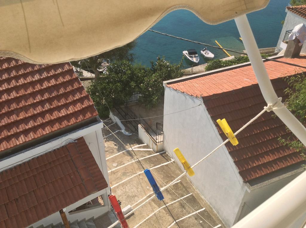 Kostas Rooms Votsi  Exterior foto